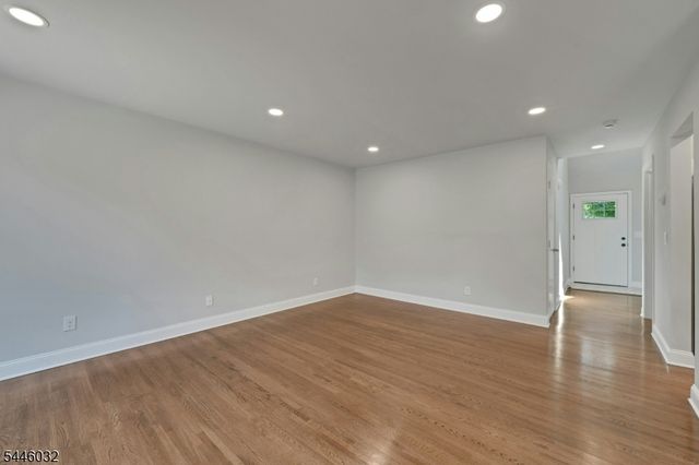 32 Adler Ct, Rockaway Boro, NJ 07866
