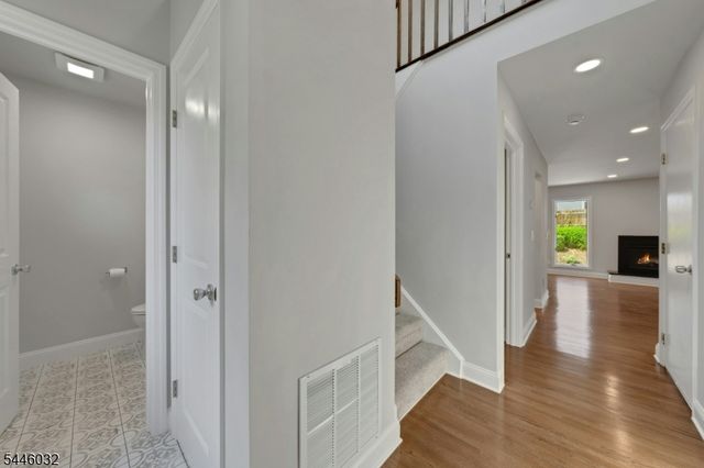 32 Adler Ct, Rockaway Boro, NJ 07866