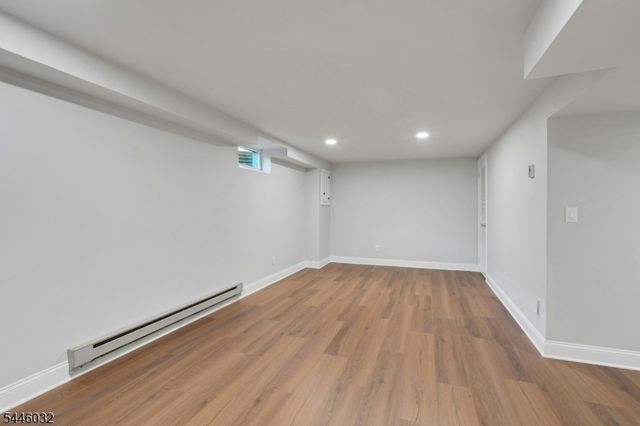 32 Adler Ct, Rockaway Boro, NJ 07866
