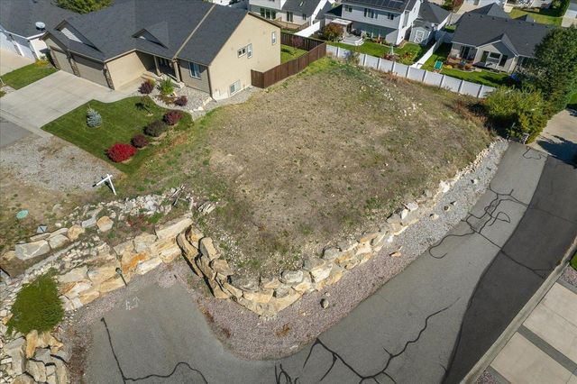 6004 N Crestmont Ln, Spokane, WA 99217