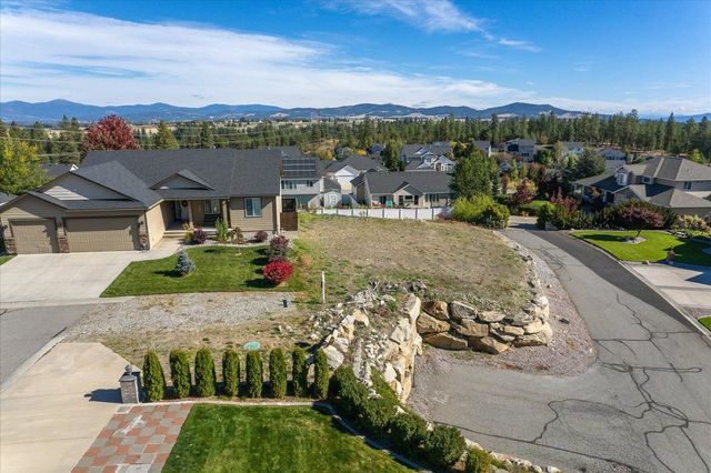 6004 N Crestmont Ln, Spokane, WA 99217