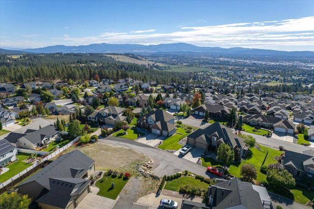 6004 N Crestmont Ln, Spokane, WA 99217