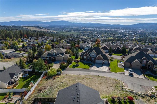6004 N Crestmont Ln, Spokane, WA 99217