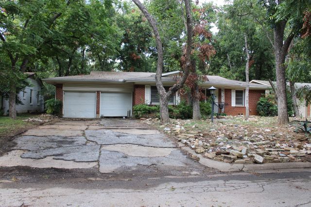 1517 Camellia Drive, Arlington, TX 76013