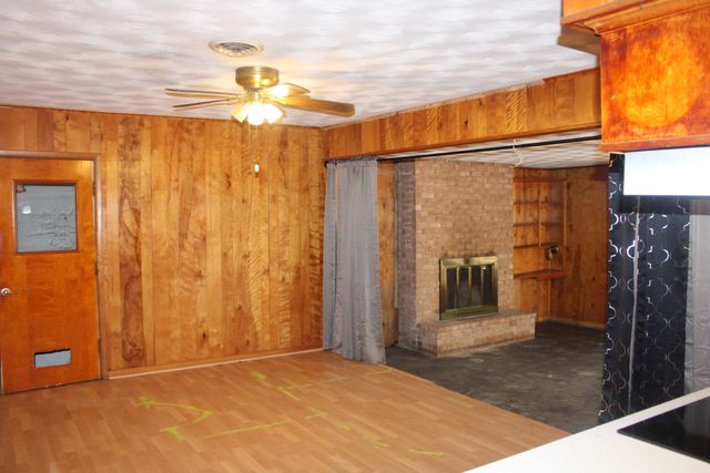 1517 Camellia Drive, Arlington, TX 76013