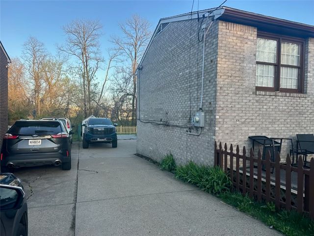 2614 Girard Ave A & B, N Versailles, PA 15137