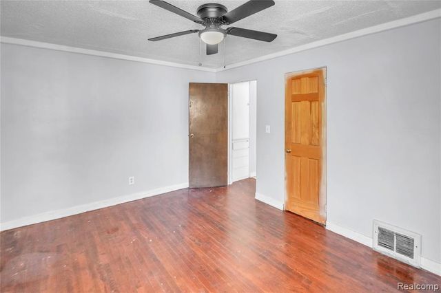 1916 Wood Street, Saginaw, MI 48602