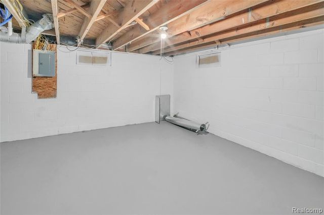 1916 Wood Street, Saginaw, MI 48602