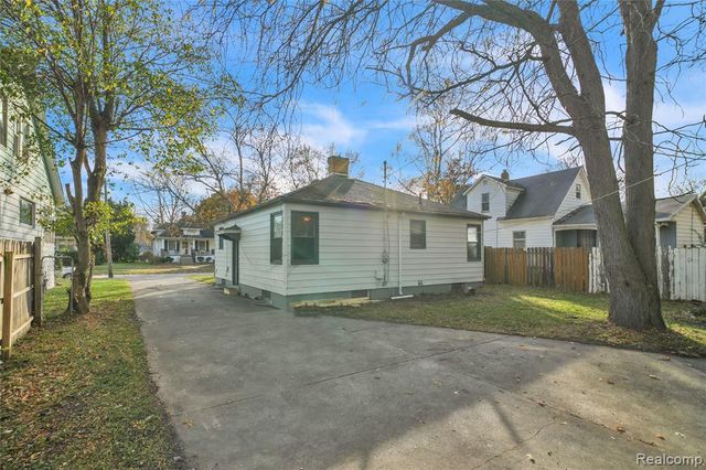 1916 Wood Street, Saginaw, MI 48602