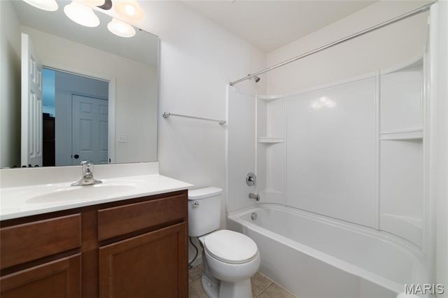 459 Newport Drive, St Peters, MO 63376