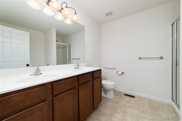 459 Newport Drive, St Peters, MO 63376