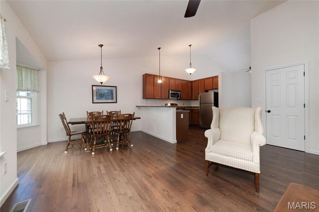 459 Newport Drive, St Peters, MO 63376