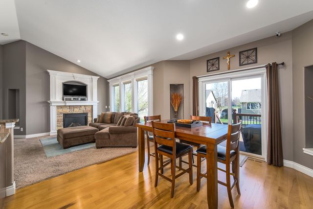 542 S Fawnwood CT, Wichita, KS 67235