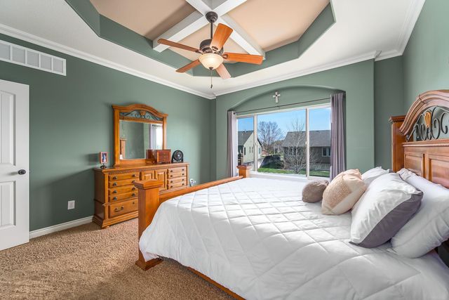 542 S Fawnwood CT, Wichita, KS 67235