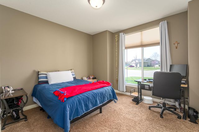 542 S Fawnwood CT, Wichita, KS 67235