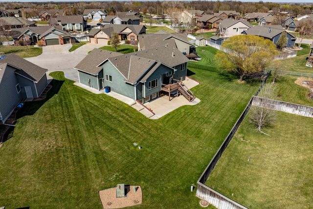 542 S Fawnwood CT, Wichita, KS 67235