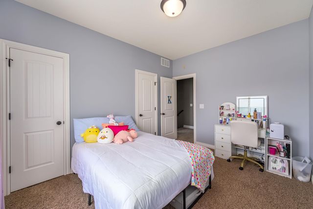 542 S Fawnwood CT, Wichita, KS 67235