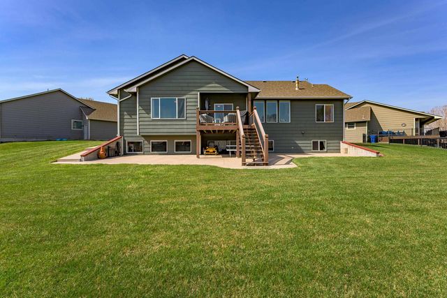 542 S Fawnwood CT, Wichita, KS 67235