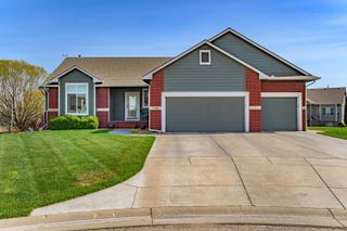 542 S Fawnwood CT, Wichita, KS 67235