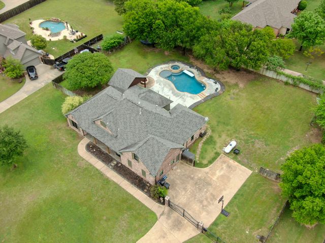 3052 Keri Lane, Midlothian, TX 76065