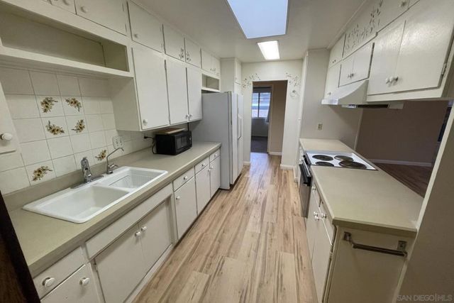 6447 Lake Athabaska, San Diego, CA 92119