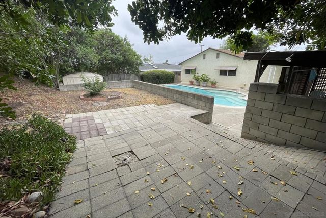 6447 Lake Athabaska, San Diego, CA 92119