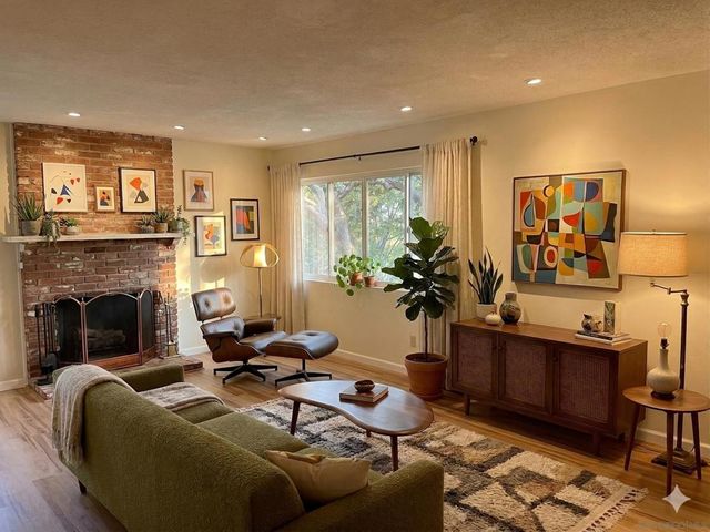 6447 Lake Athabaska, San Diego, CA 92119