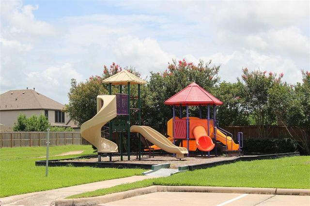 1904 Vineyard Bend Court, Pearland, TX 77581