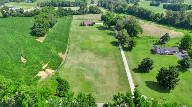 914 BEAVER CREEK RD, Brighton, TN 38011