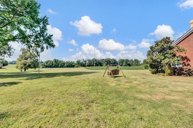 914 BEAVER CREEK RD, Brighton, TN 38011