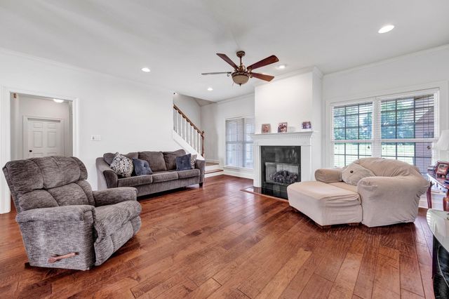 914 BEAVER CREEK RD, Brighton, TN 38011