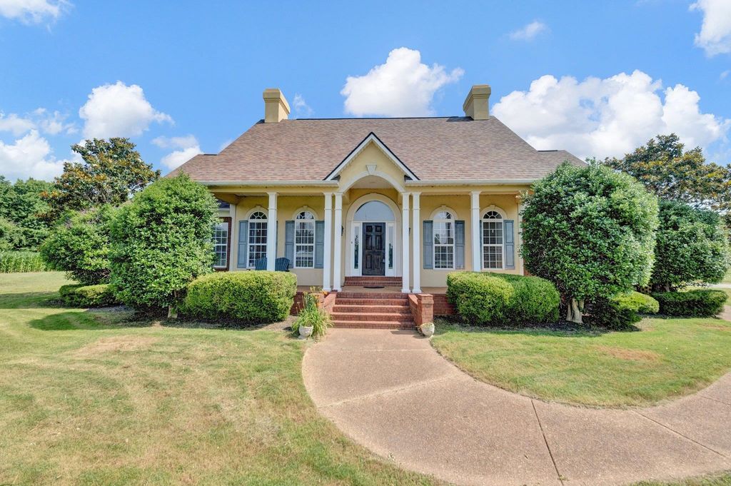 914 BEAVER CREEK RD, Brighton, TN 38011