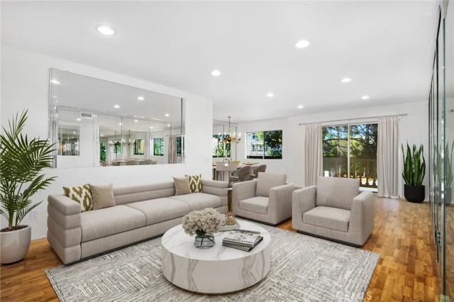 5400 Lindley Avenue 101, Encino, CA 91316