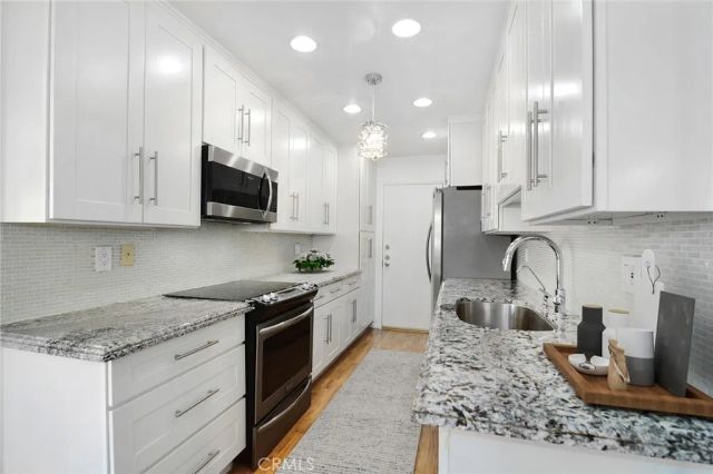 5400 Lindley Avenue 101, Encino, CA 91316