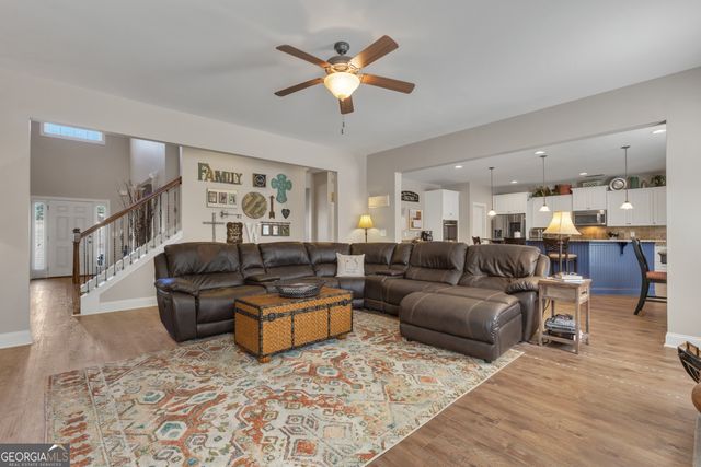 360 Walden Pond Way, Senoia, GA 30276