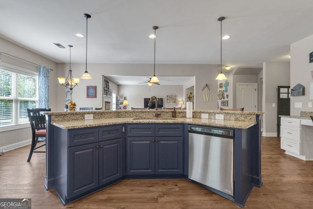 360 Walden Pond Way, Senoia, GA 30276