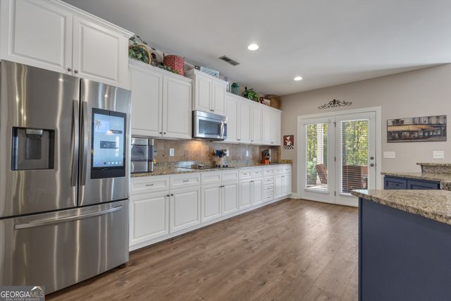 360 Walden Pond Way, Senoia, GA 30276