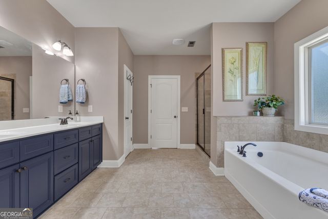 360 Walden Pond Way, Senoia, GA 30276