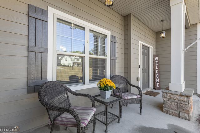 360 Walden Pond Way, Senoia, GA 30276