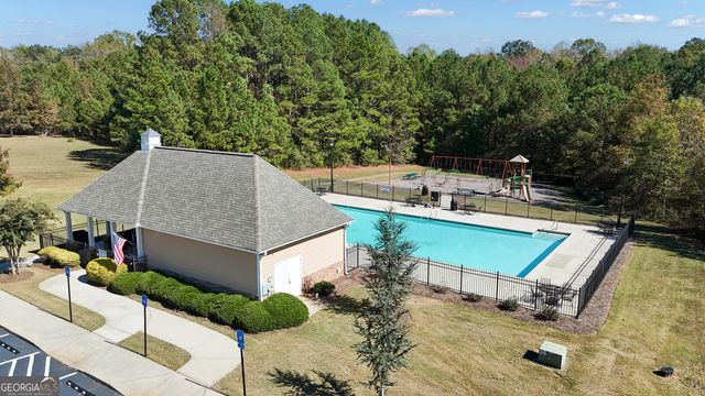 360 Walden Pond Way, Senoia, GA 30276