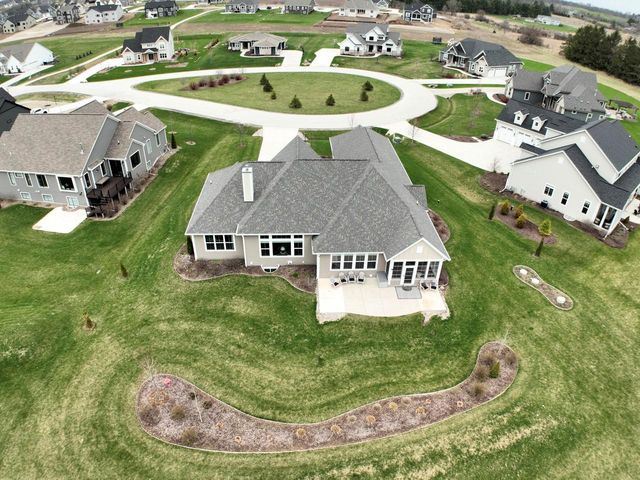 N56W27213 Crispin COURT, Lisbon, WI 53089