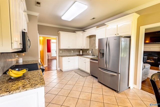 2308 Diamond Pointe SE, Decatur, AL 35603