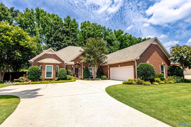 2308 Diamond Pointe SE, Decatur, AL 35603