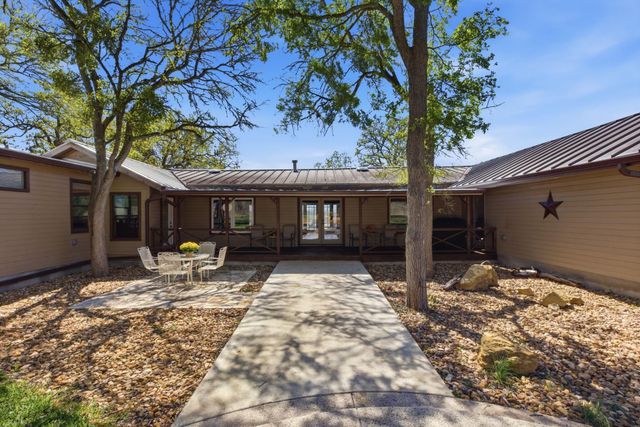 18335 FM 86, Red Rock, TX 78662