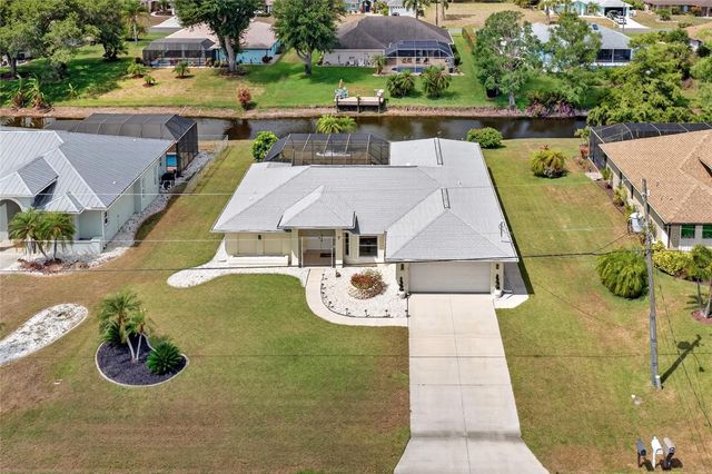 7 FAIRWAY ROAD, Rotonda West, FL 33947