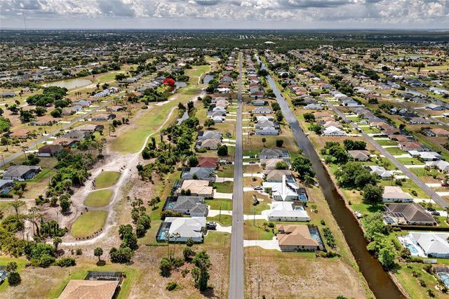 7 FAIRWAY ROAD, Rotonda West, FL 33947