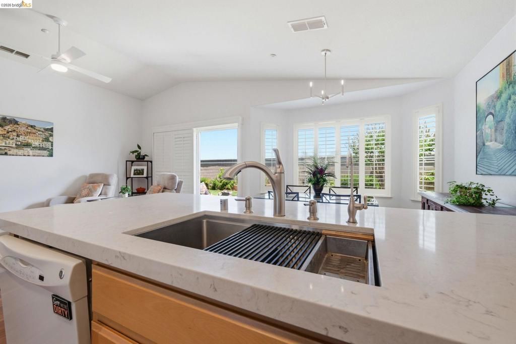 Image 10 of property listing at 1024 Diamante, Rio Vista, CA 94571