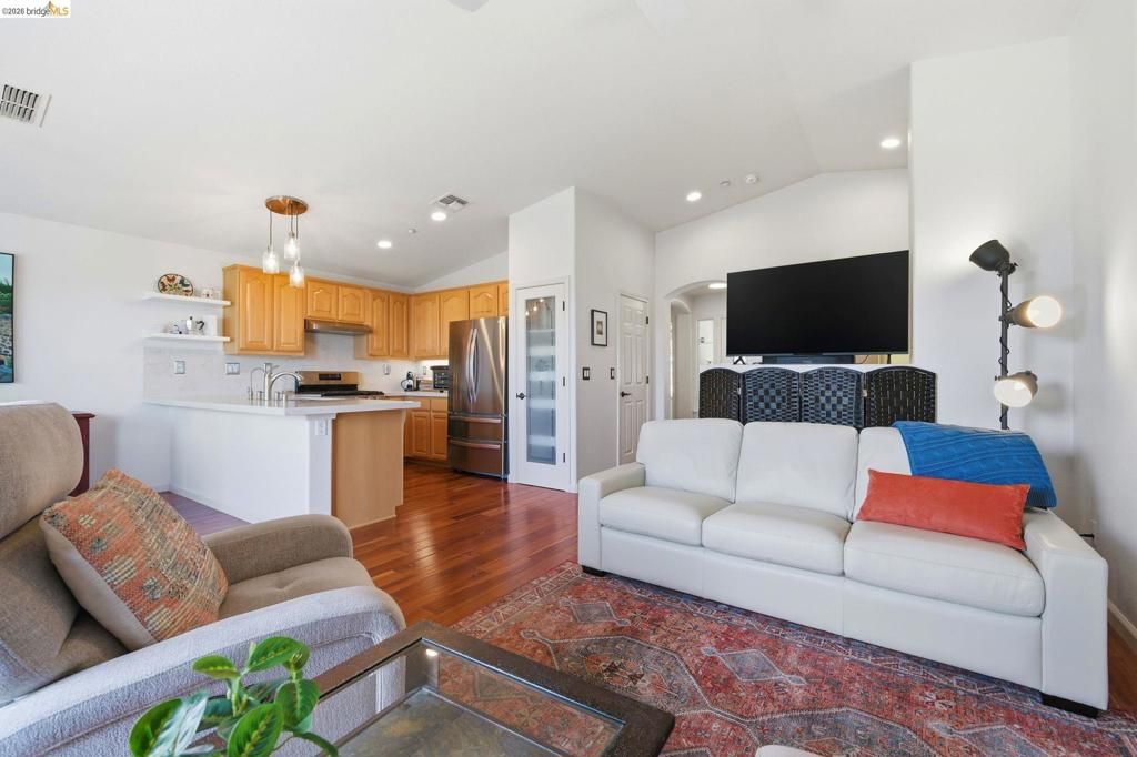Image 5 of property listing at 1024 Diamante, Rio Vista, CA 94571