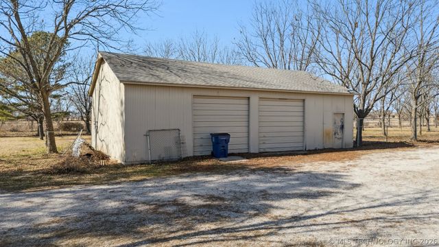 16017 E 580 Road, Inola, OK 74036
