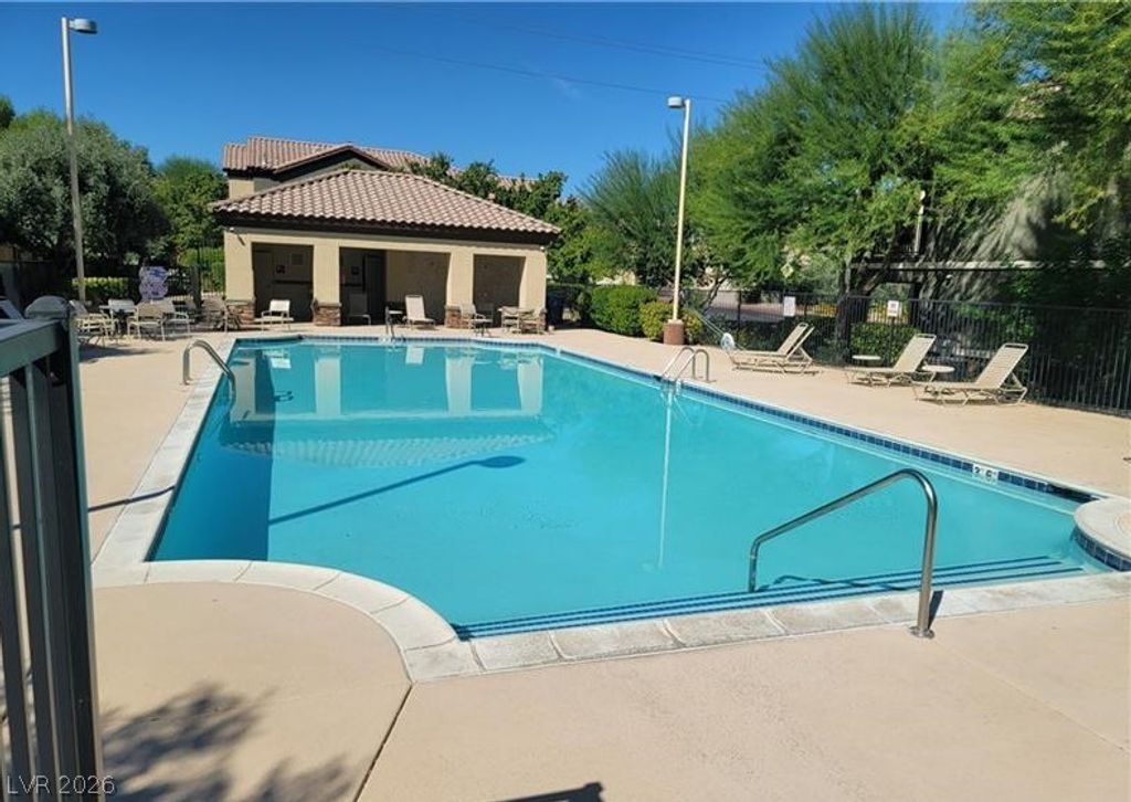 8324 West Charleston Boulevard 2033, Las Vegas, NV 89117 — photo 4
